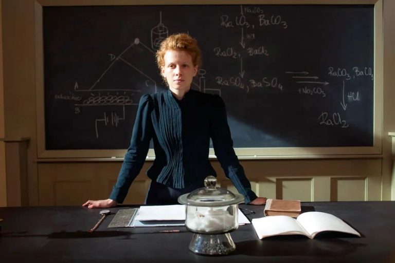 Marie Curie es la única persona en ganar premios Nobel en dos ciencias diferentes